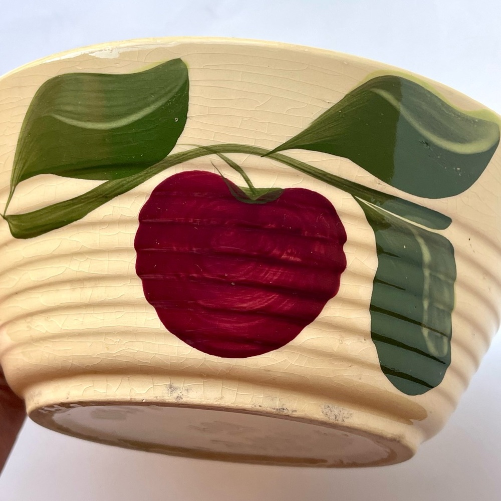 Watts Pottery Covered Casserole Dish- #601 Apple Three Leaf - Picture 6 of 11